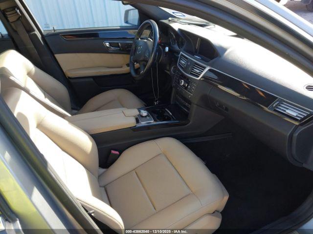 Mercedes-Benz E-Class Image 2