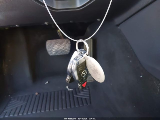 Mercedes-Benz E-Class Image 10