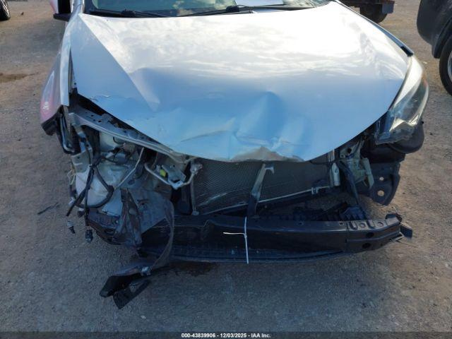 Toyota Corolla Le Image 7