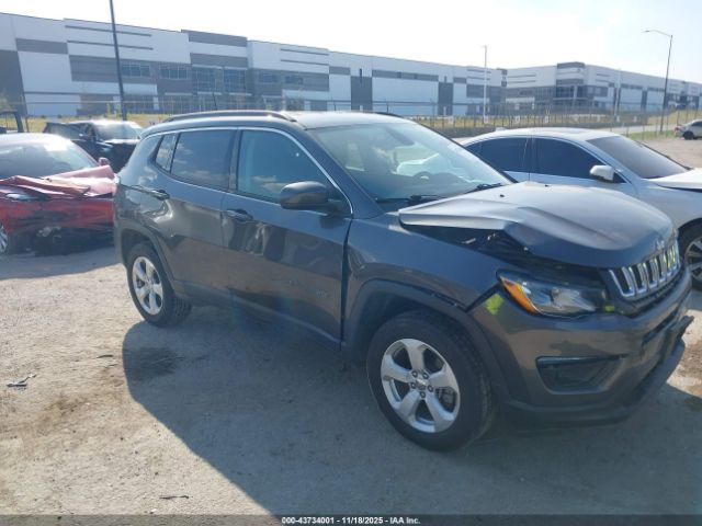 Jeep Compass Latitude 4x4 Image 14