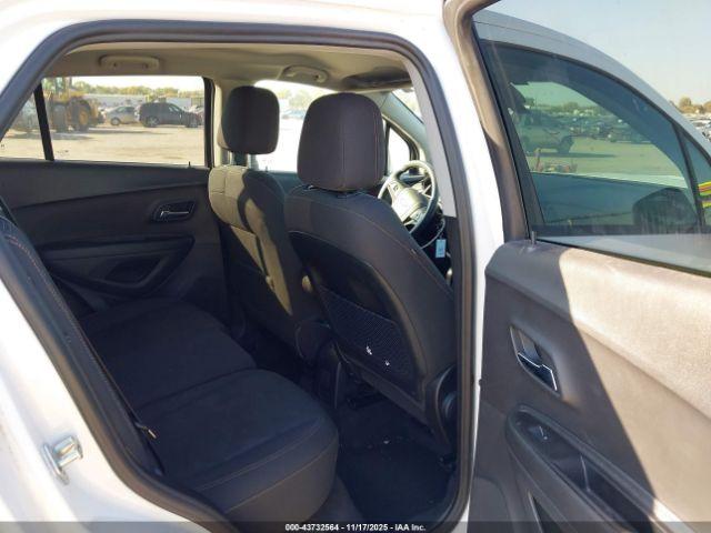 Chevrolet Trax Fwd Ls Image 2