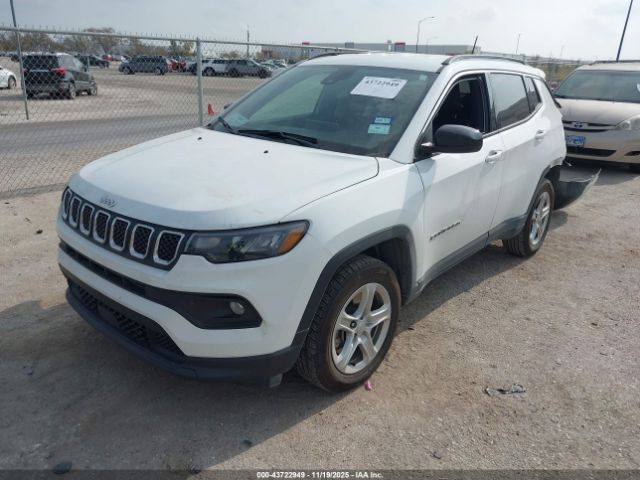 Jeep Compass Latitude 4x4 Image 7