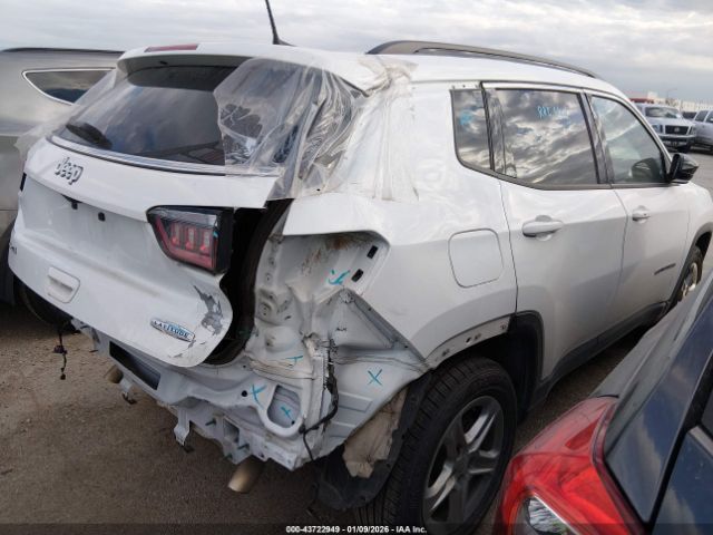 Jeep Compass Latitude 4x4 Image 15