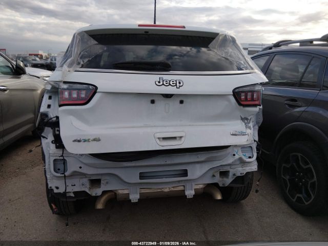 Jeep Compass Latitude 4x4 Image 11