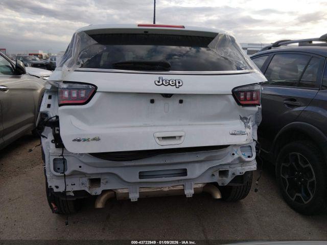 Jeep Compass Latitude 4x4 Image 11