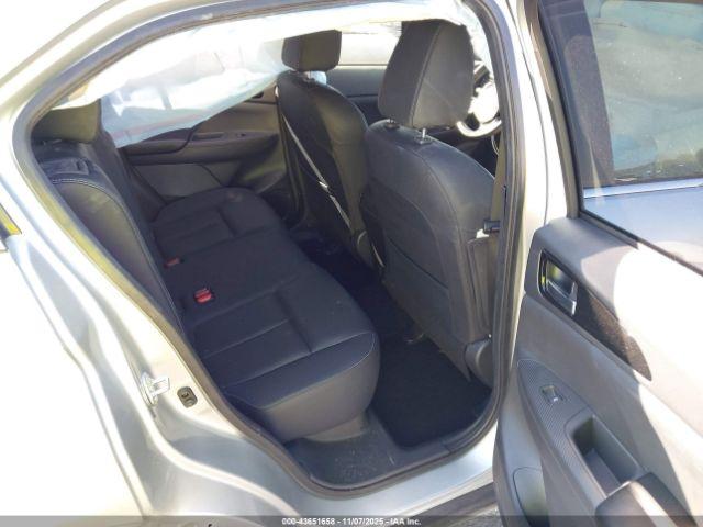 Mitsubishi Eclipse Image 9