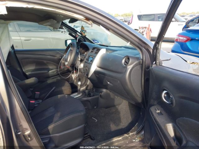 Nissan Versa 1.6 Sv Image 8