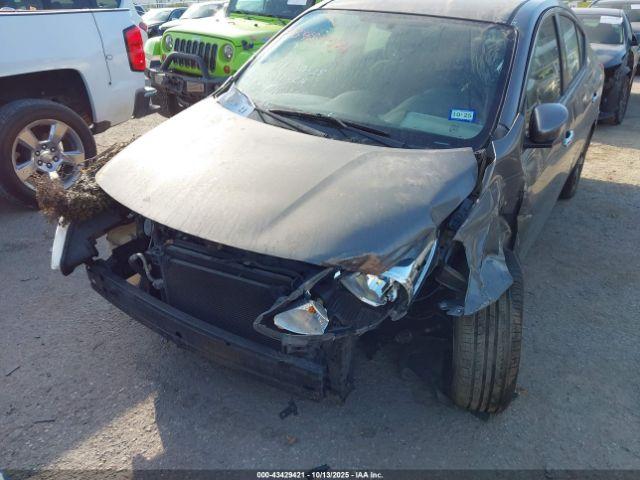 Nissan Versa 1.6 Sv Image 4