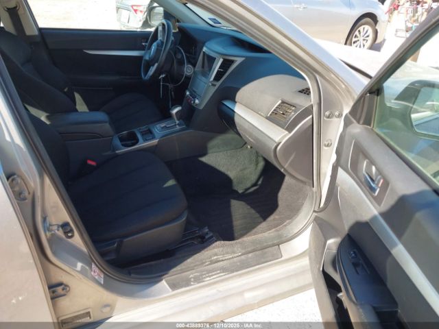 Subaru Legacy 2.5i Premium Image 4