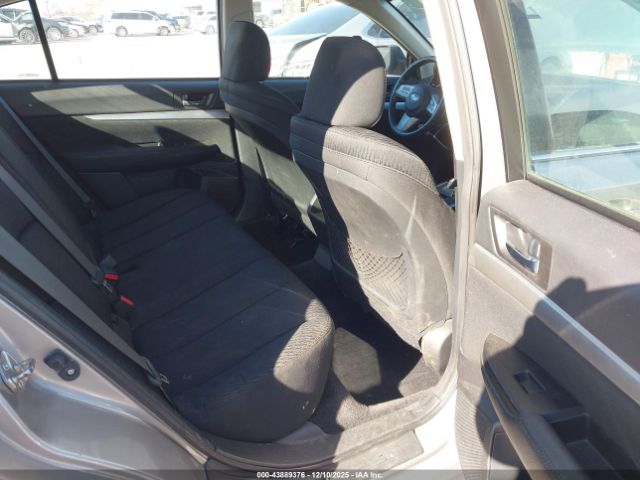 Subaru Legacy 2.5i Premium Image 6