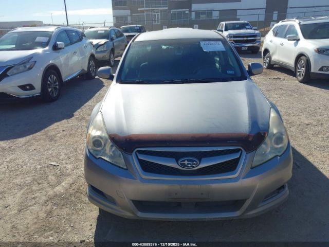 Subaru Legacy 2.5i Premium Image 9