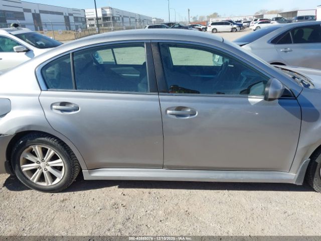 Subaru Legacy 2.5i Premium Image 16