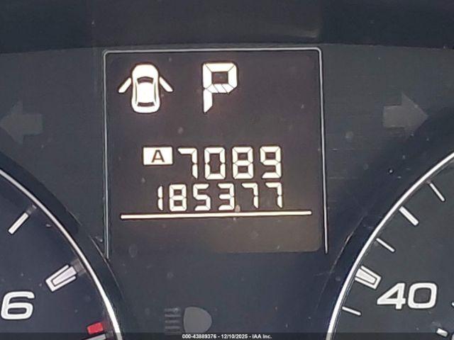 Subaru Legacy 2.5i Premium Image 11