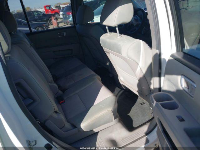 Honda Pilot Ex Image 8