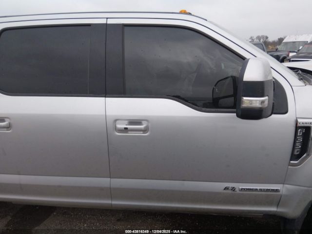 Ford F-350 Lariat Image 8