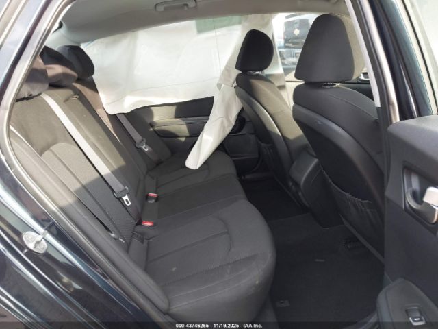 Kia Optima Premium Image 7