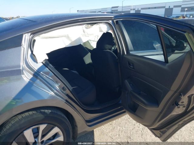 Nissan Altima S Fwd Image 9