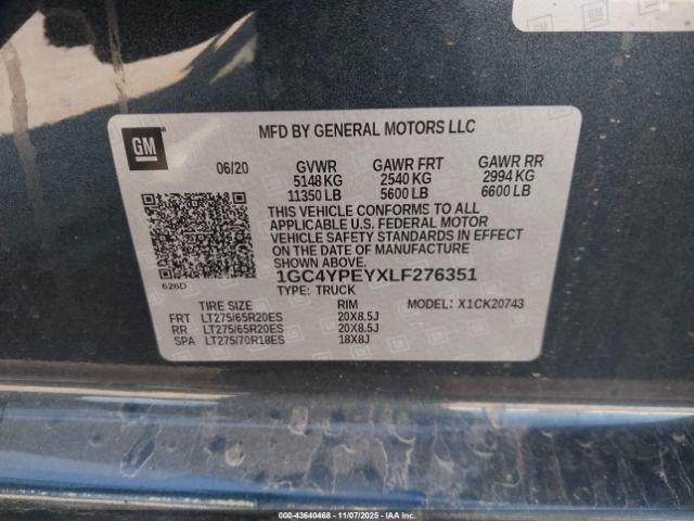 Chevrolet Silverado 2500 Image 8