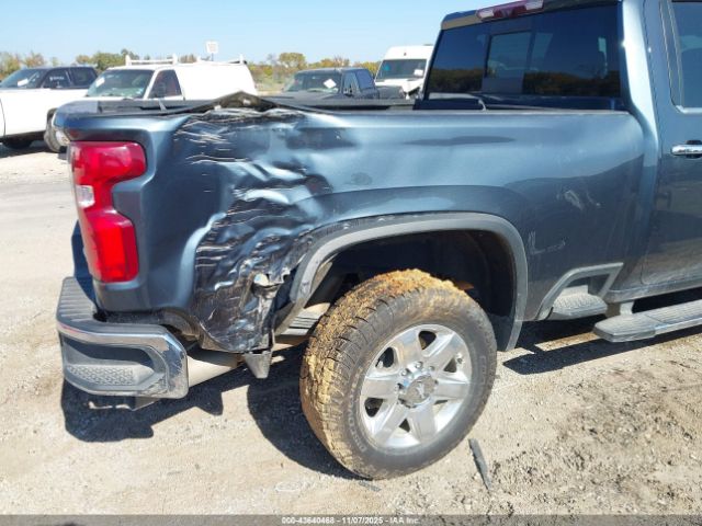 Chevrolet Silverado 2500 Image 10