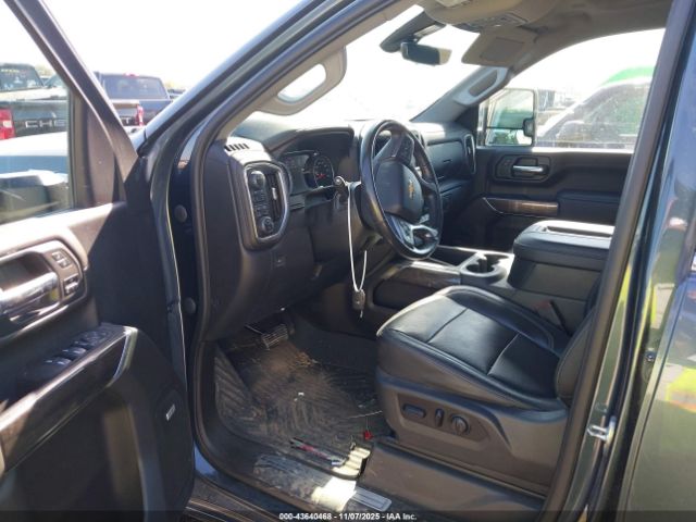 Chevrolet Silverado 2500 Image 11