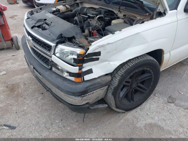 Chevrolet Silverado 1500 Work Truck Image 11