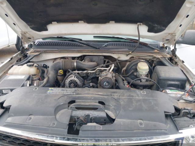 Chevrolet Silverado 1500 Work Truck Image 9