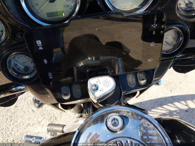 Harley-Davidson Flhxi Image 5