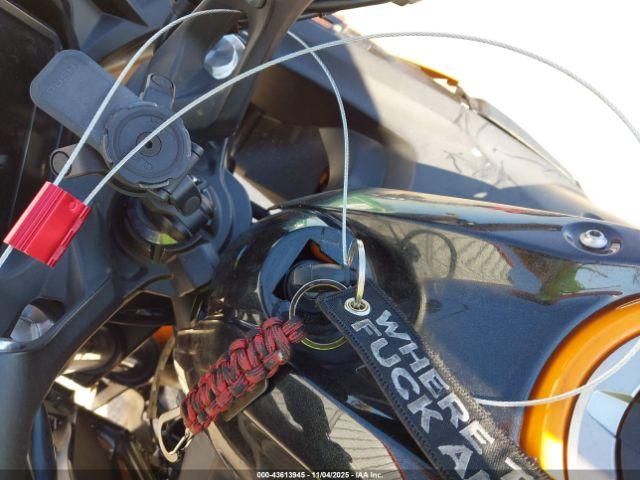 Kawasaki Ex650 P Image 9