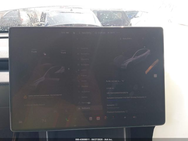 Tesla Model Y Long Range Dual Motor All-wheel Drive Image 11