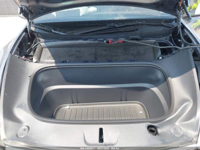 Tesla Model Y Long Range Dual Motor All-wheel Drive Image 15