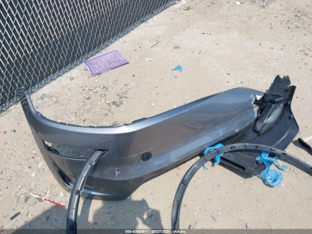 Tesla Model Y Long Range Dual Motor All-wheel Drive Image 10