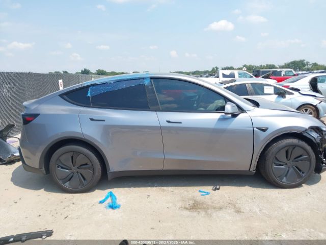 Tesla Model Y Long Range Dual Motor All-wheel Drive Image 8