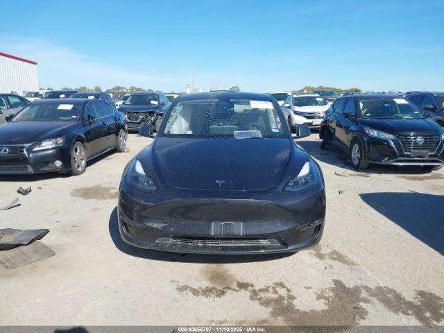 Tesla Model Y Performance Dual Motor All-wheel Drive Image 5
