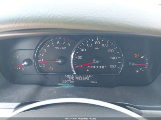 Cadillac DTS Standard Image 4