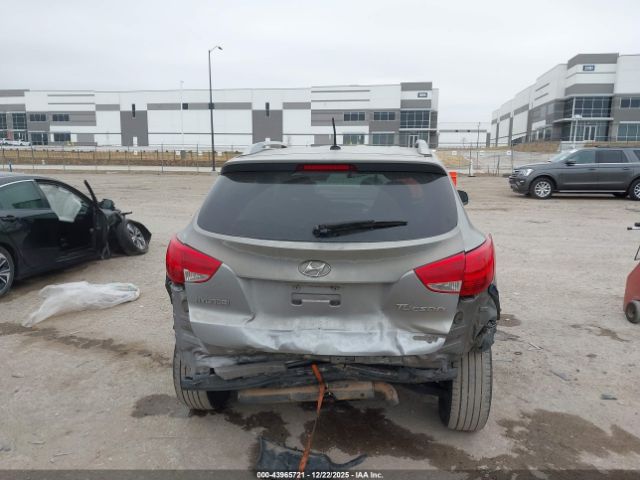 Hyundai TUCSON Gls Image 12