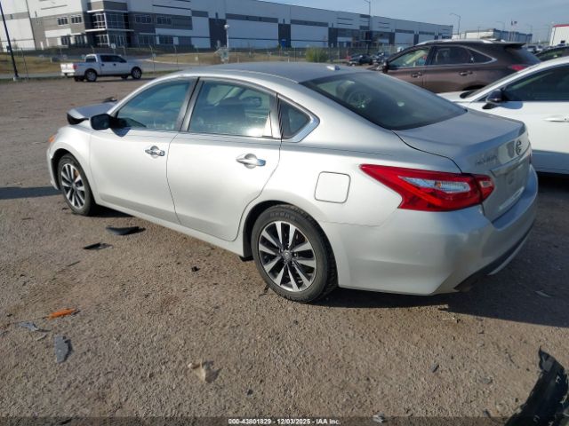 Nissan Altima 2.5 Sv Image 5