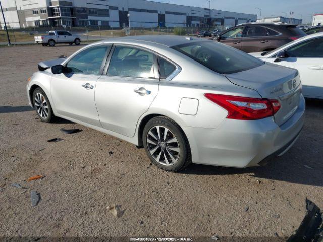 Nissan Altima 2.5 Sv Image 5