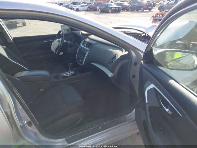 Nissan Altima 2.5 Sv Image 6