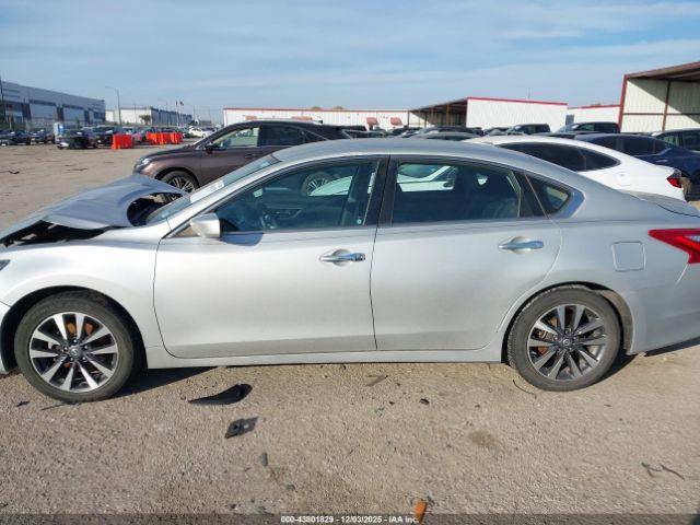 Nissan Altima 2.5 Sv Image 13