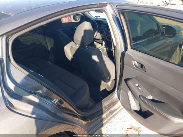 Nissan Altima Sv Fwd Image 8