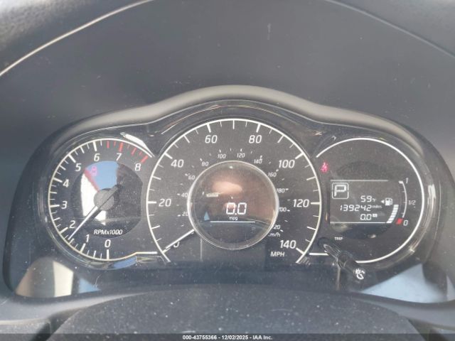 Nissan Versa Image 7