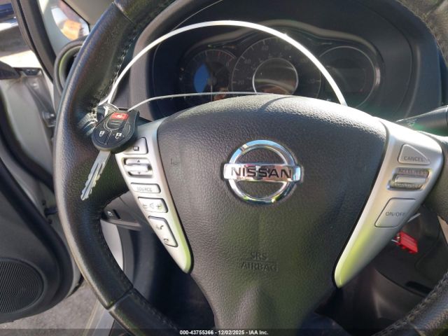 Nissan Versa Image 9