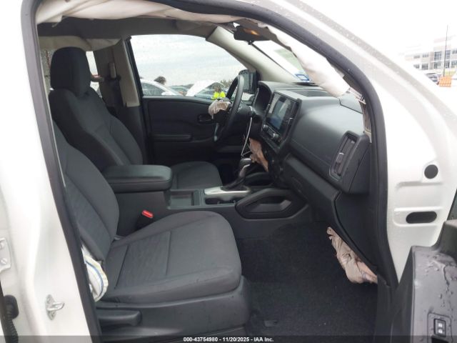 Nissan Frontier S 4x2 Image 3