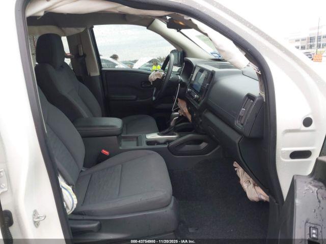 Nissan Frontier S 4x2 Image 3