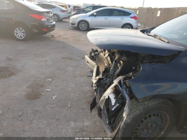 Nissan Versa 1.6 Sv Image 13