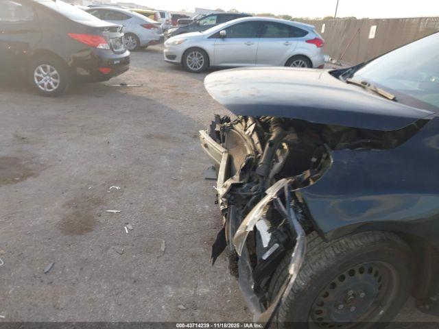 Nissan Versa 1.6 Sv Image 13