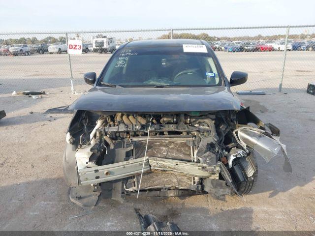 Nissan Versa 1.6 Sv Image 12