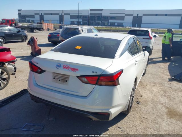 Nissan Altima Sr Fwd Image 2