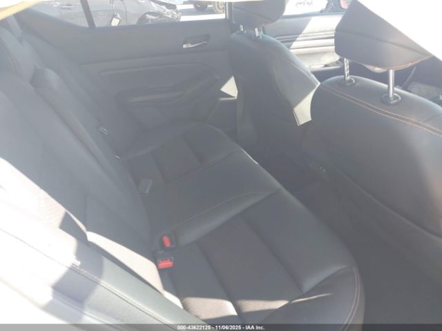 Nissan Altima Sr Fwd Image 8