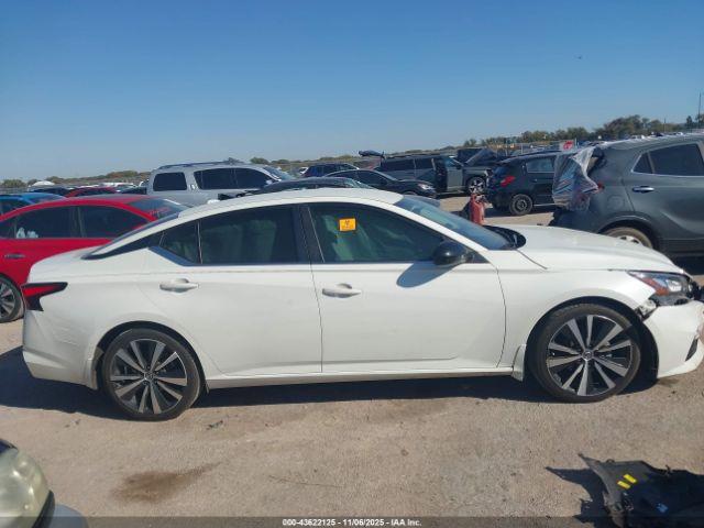 Nissan Altima Sr Fwd Image 11